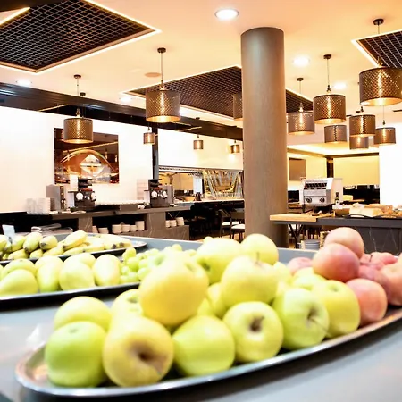 Hotel Benetusser מלון Benetusser