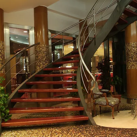 Hotel Benetusser