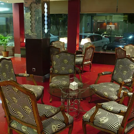 Hotel Benetusser מלון