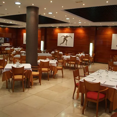 Hotel Benetusser מלון