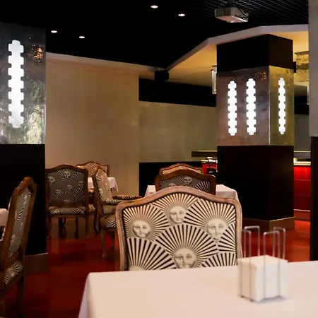 Hotel Benetusser Бенетусер