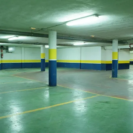 Отель Hotel Benetusser Бенетусер