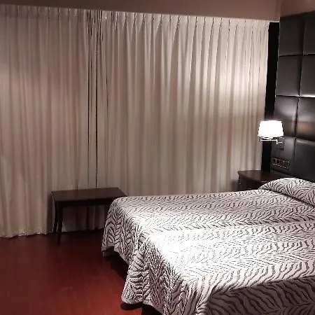 Отель Hotel Benetusser Бенетусер