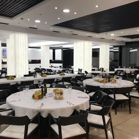 Отель Hotel Benetusser Бенетусер